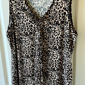 Vince Camuto Ladies Tank
Size medium, polyester blend